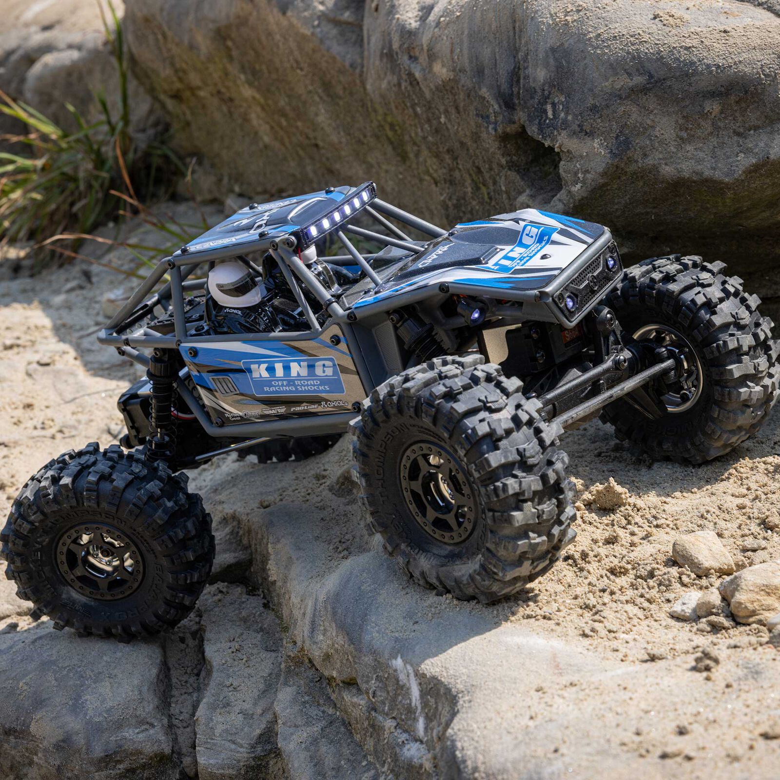 Axial UTB18 Capra 4WS 4X4 RTR Brushed Rock Crawler (Battery & Charger Included) Blue 1/18