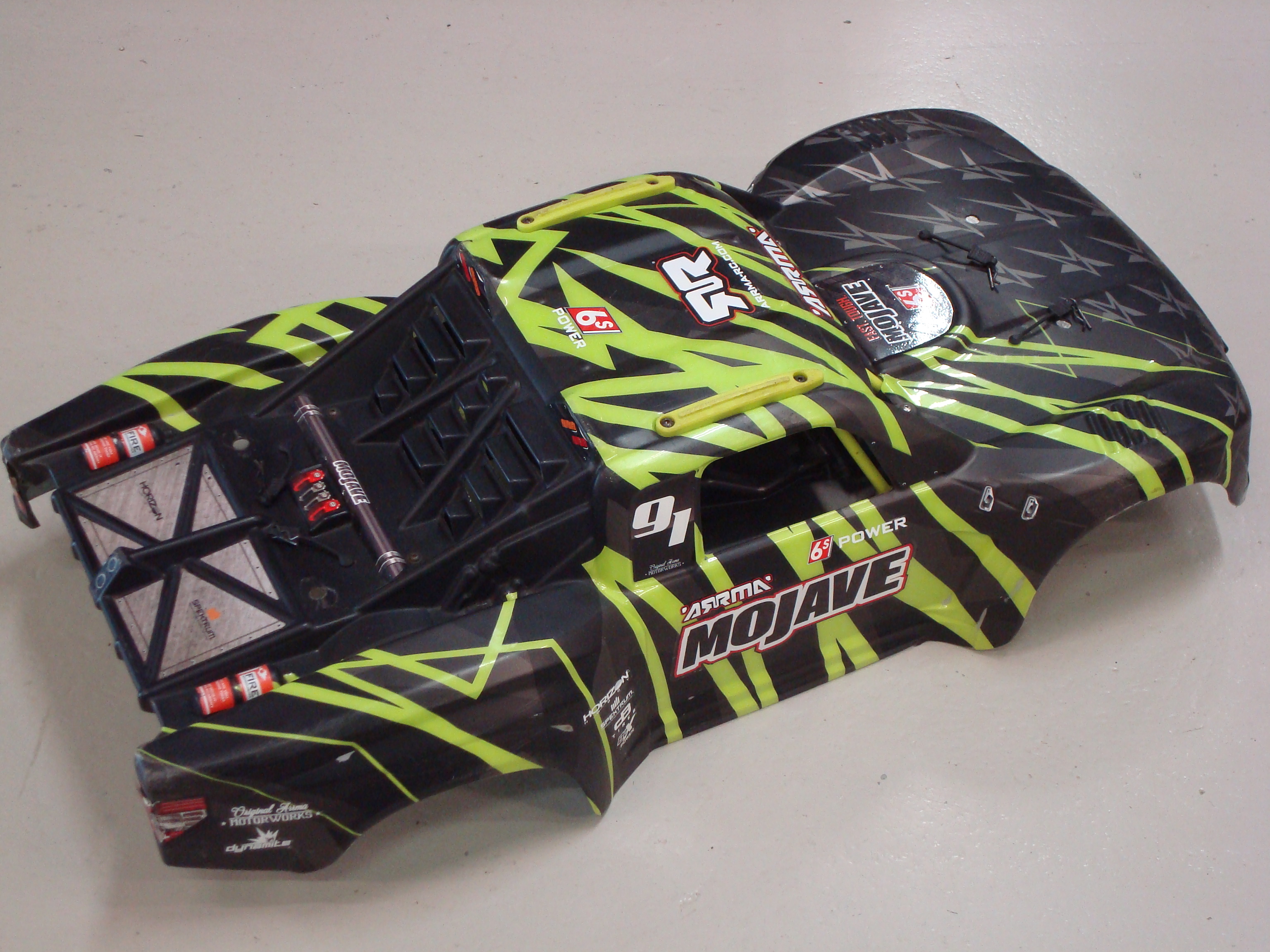 Occasion ARRMA Mojave 6S BLX Painted Complete Body Black/Green 1/7