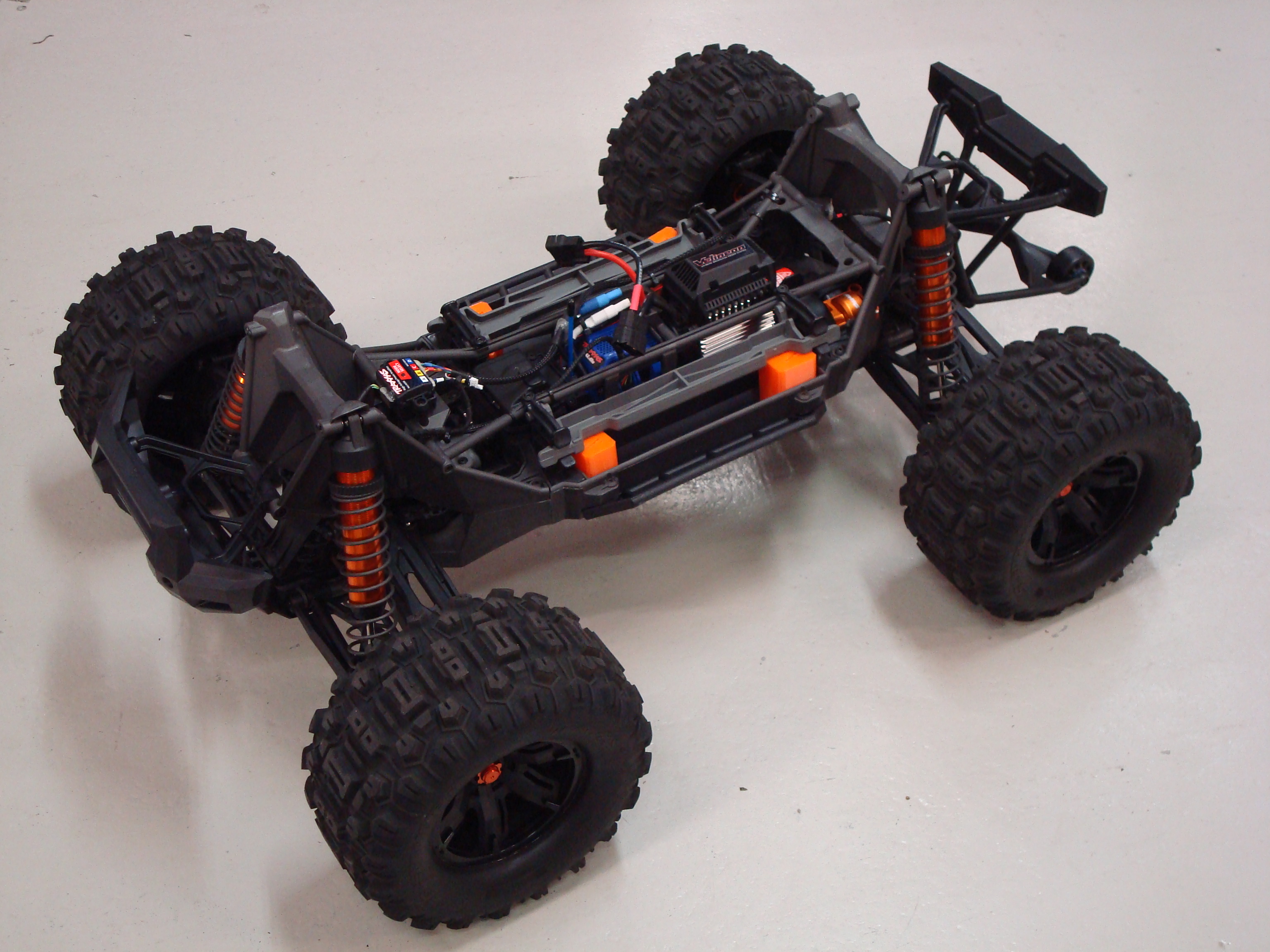 Occasion Traxxas X-Maxx 4WD 8S Belted Brushless Monster Truck RTR TSM 30+ Volts 1/5 Orange