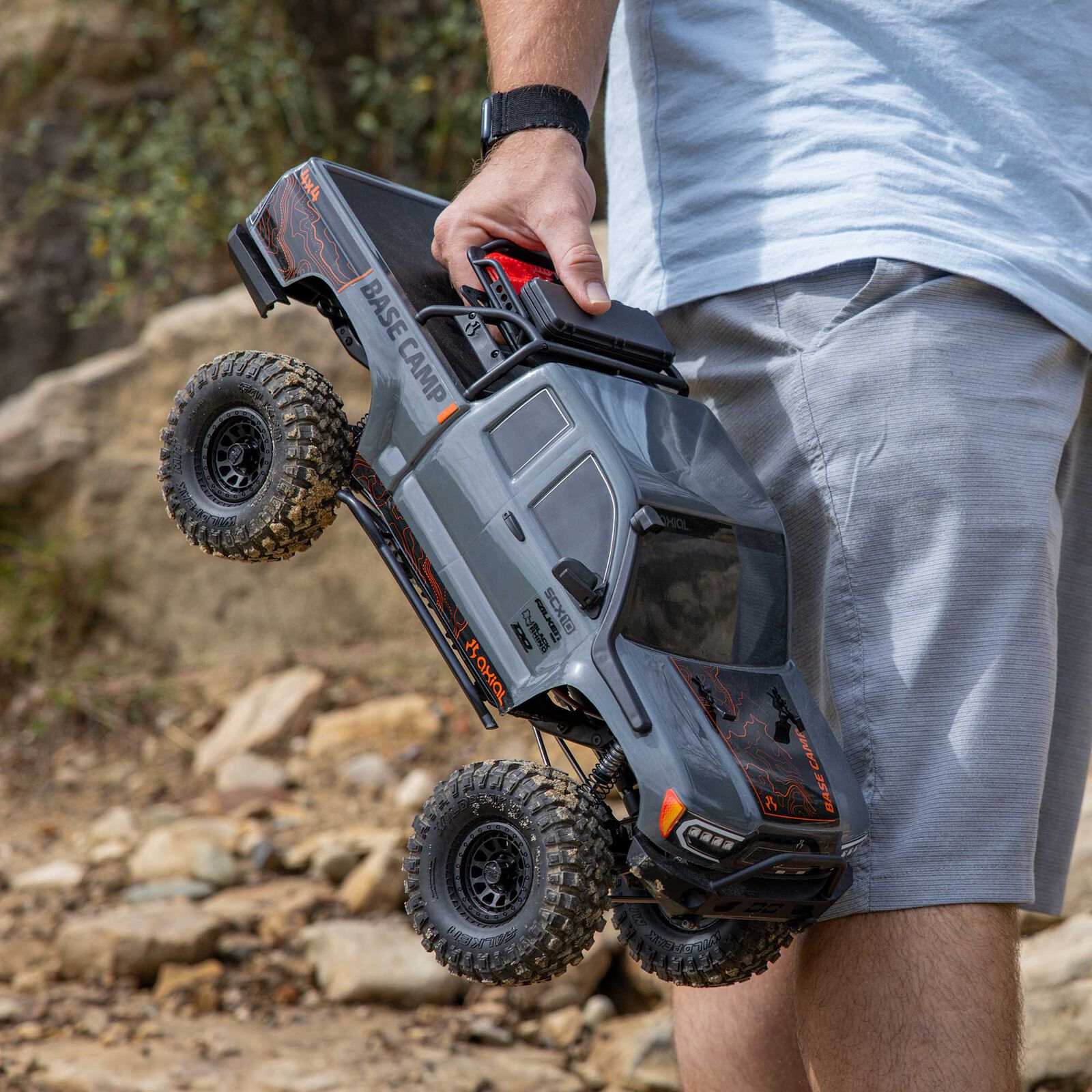 Axial SCX10 III Base Camp 4X4 RTR Brushed Rock Crawler Gray 1/10