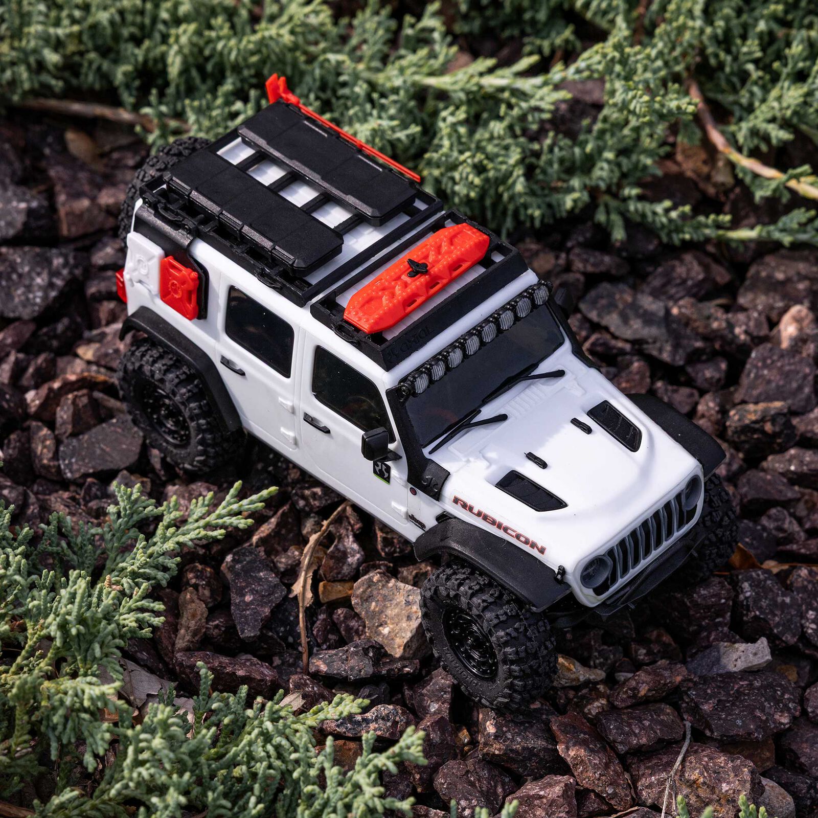 Axial SCX30 Jeep Wrangler JLU 4X4 RTR Brushed Rock Crawler (Battery & Charger Included), White 1/30