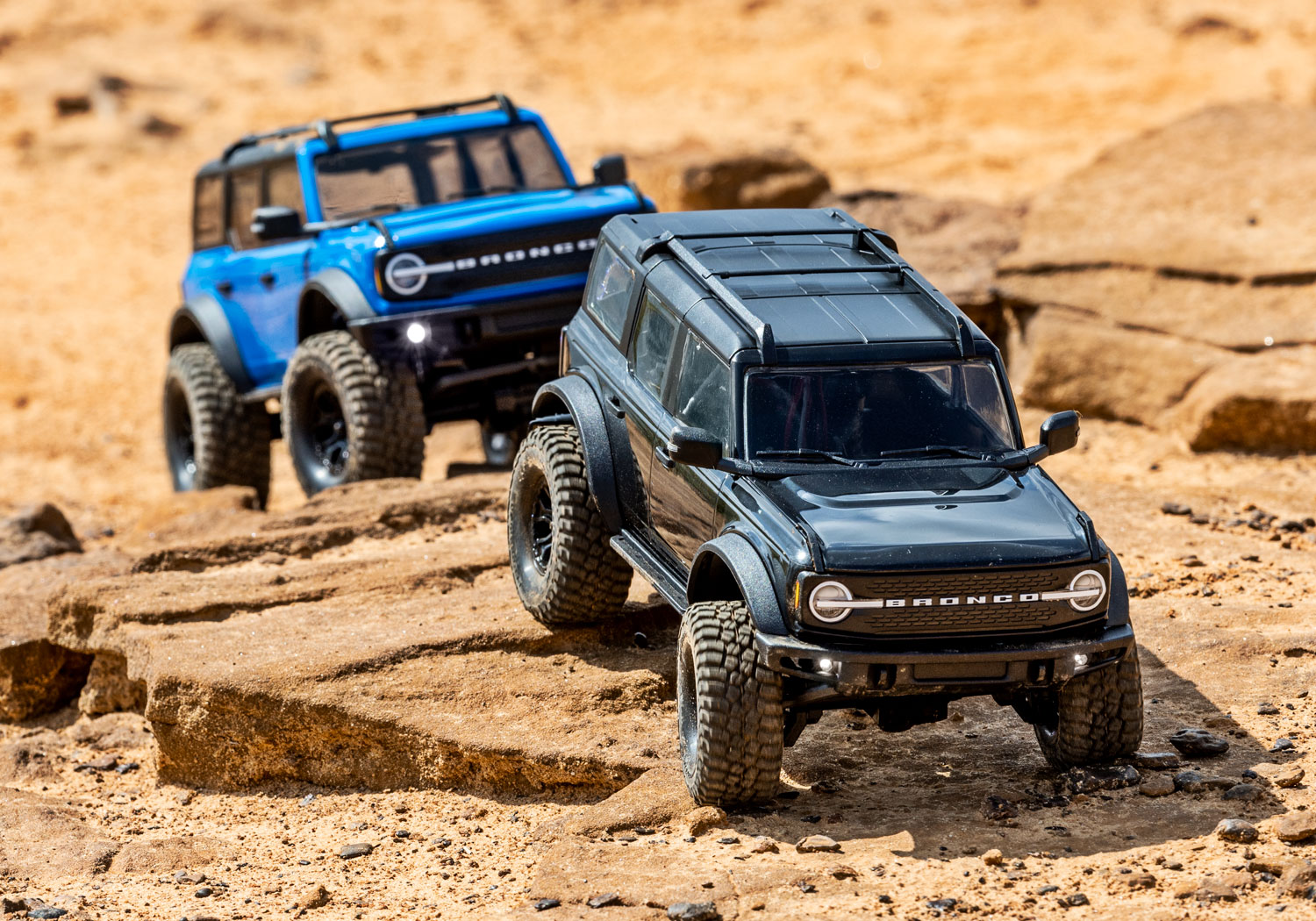 Traxxas TRX-4M Bronco 4WD Electric Scale and Trail Crawler with TQ 1/18 BLACK