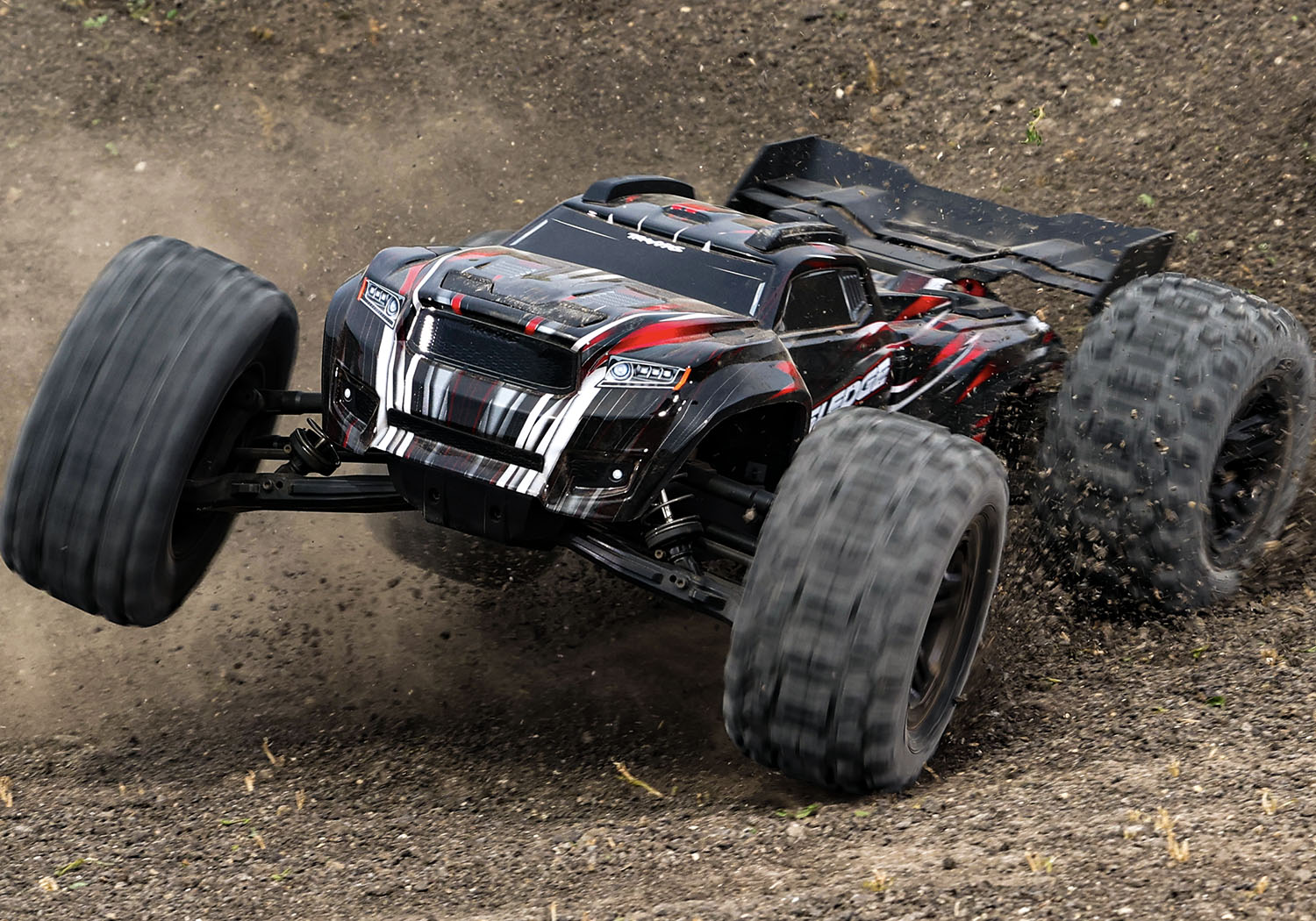 Traxxas Sledge V2 Belted Brushless 6S Off-Road Truggy 1/8 4WD TSM RTR Red Summer Sale