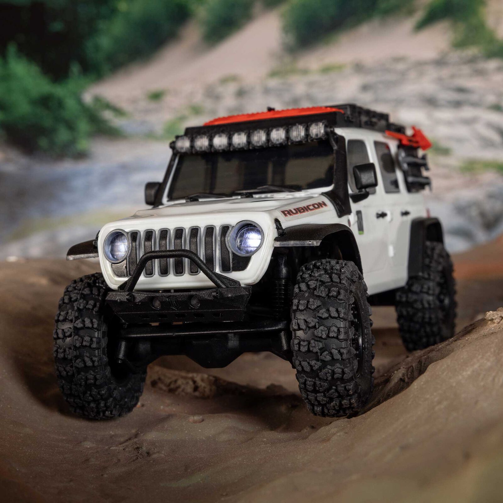 Axial SCX30 Jeep Wrangler JLU 4X4 RTR Brushed Rock Crawler (Battery & Charger Included), White 1/30