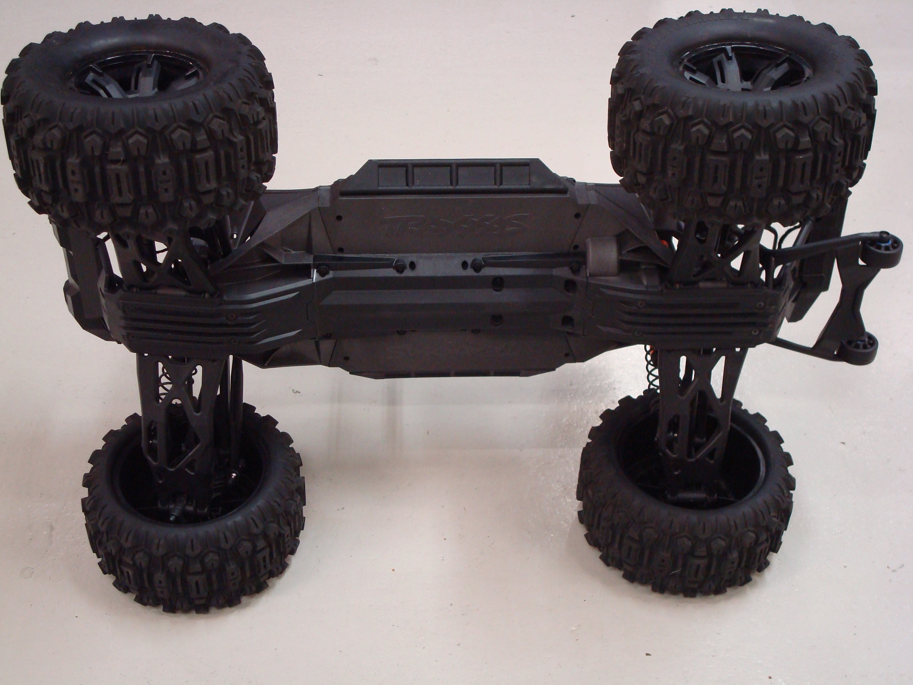 Occasion Traxxas X-Maxx 4WD 8S Belted Brushless Monster Truck RTR TSM 30+ Volts 1/5 Orange