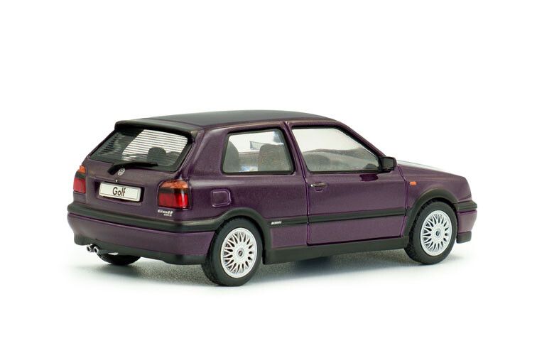 Solido VW Golf MKIII VR6 '94 Paars (Dusty mauve pearl) 1/43