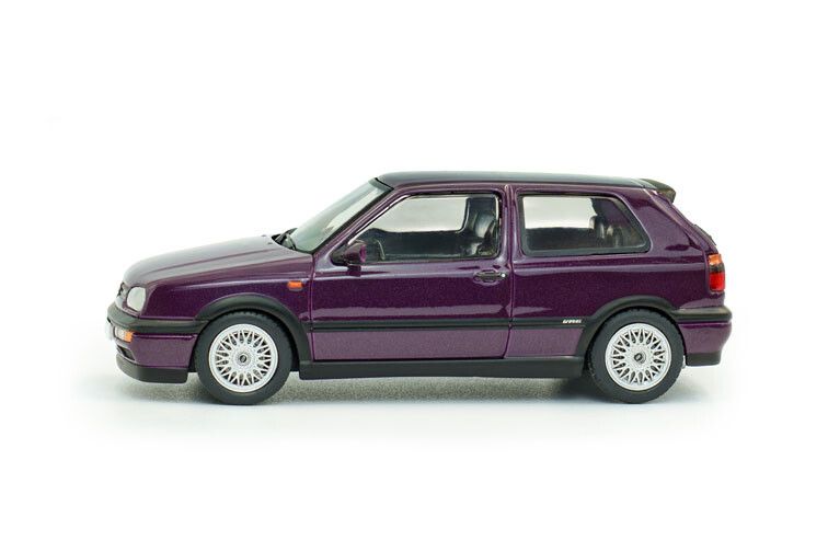 Solido VW Golf MKIII VR6 '94 Paars (Dusty mauve pearl) 1/43