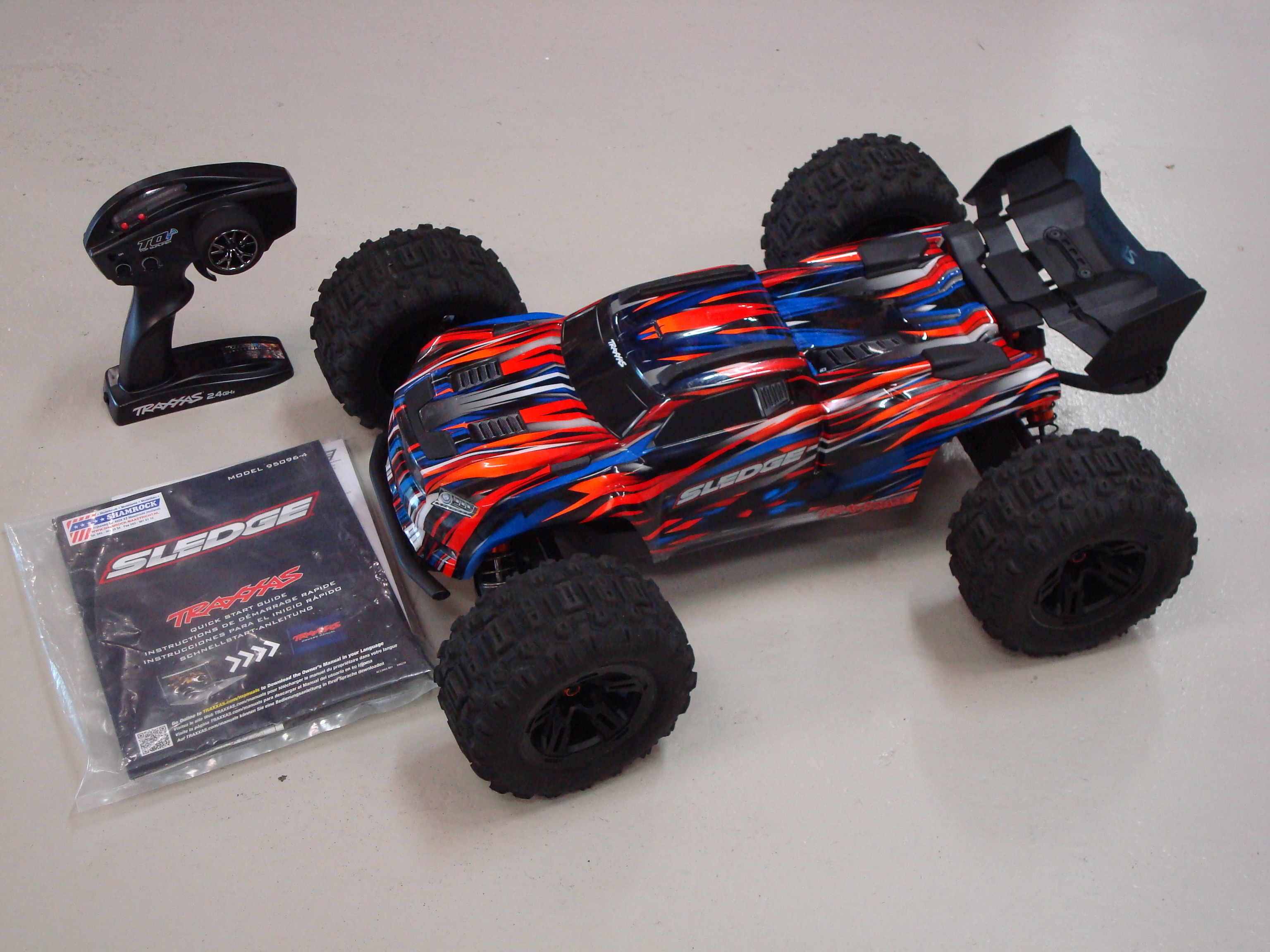 Occasion Traxxas Sledge V2 Belted Brushless 6S Off-Road Truggy 1/8 4WD TSM RTR Orange