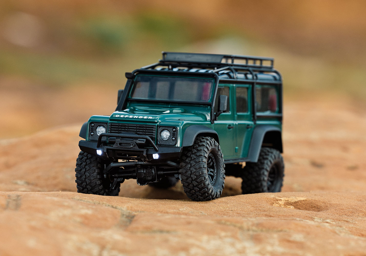 Traxxas TRX-4M Land Rover 4WD Electric Scale and Trail Crawler with TQ 1/18 Pink