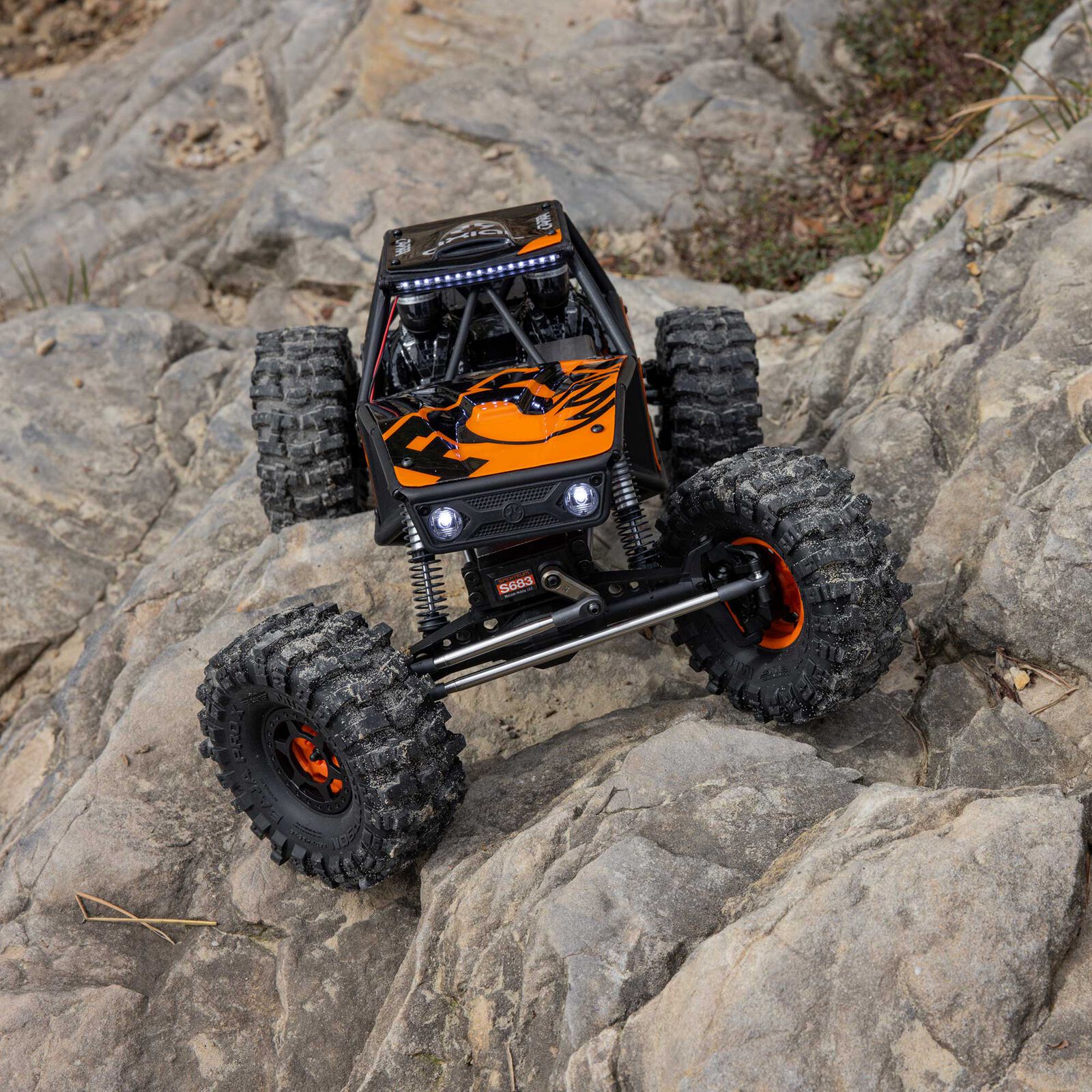 Axial UTB10 Capra 1.9 4WS 4X4 Unlimited Trail Buggy Brushed RTR 1/10 Orange