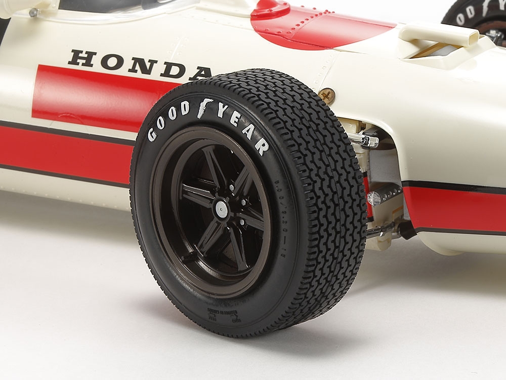 Tamiya Honda RA273 met Photo Etched Parts 1/12